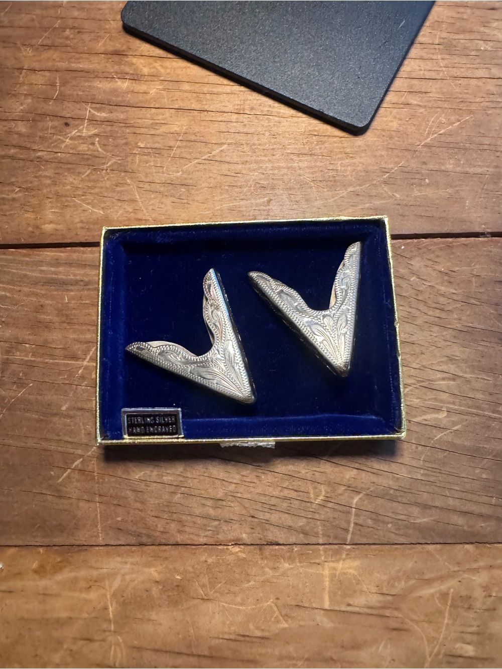 Men's Silver-Tone V-Shaped Collar Clips - Silver
